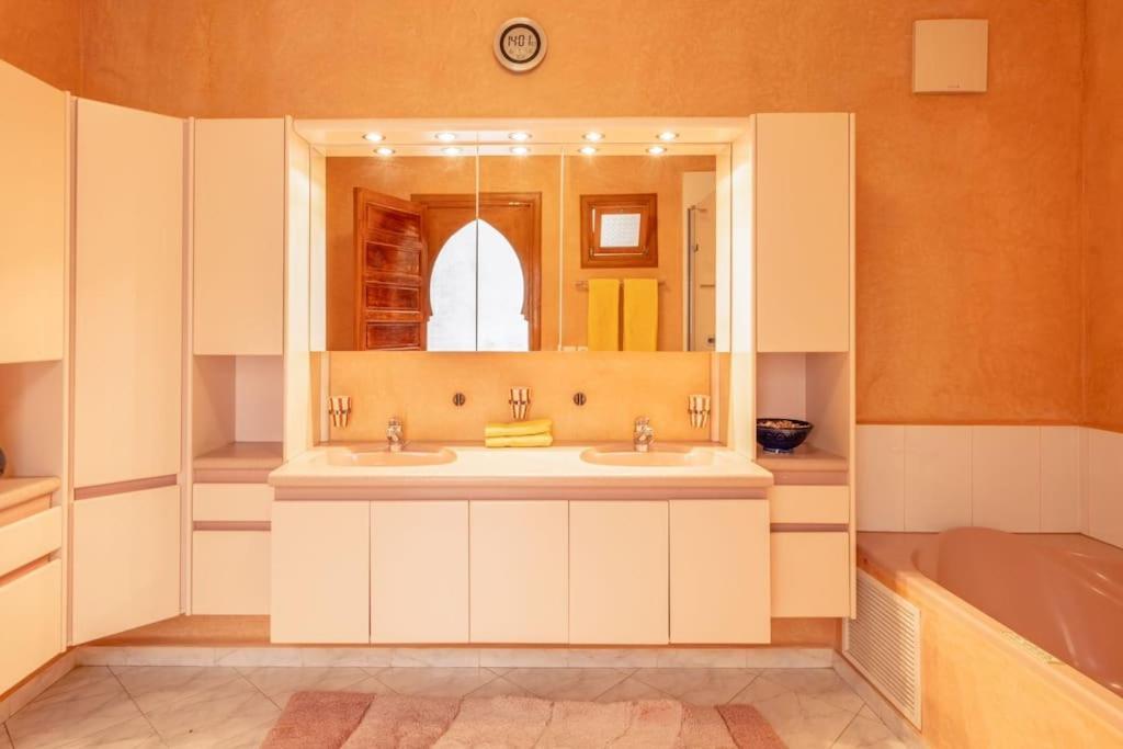 Privatif Au Coeur De La Medina Vakantiehuis *